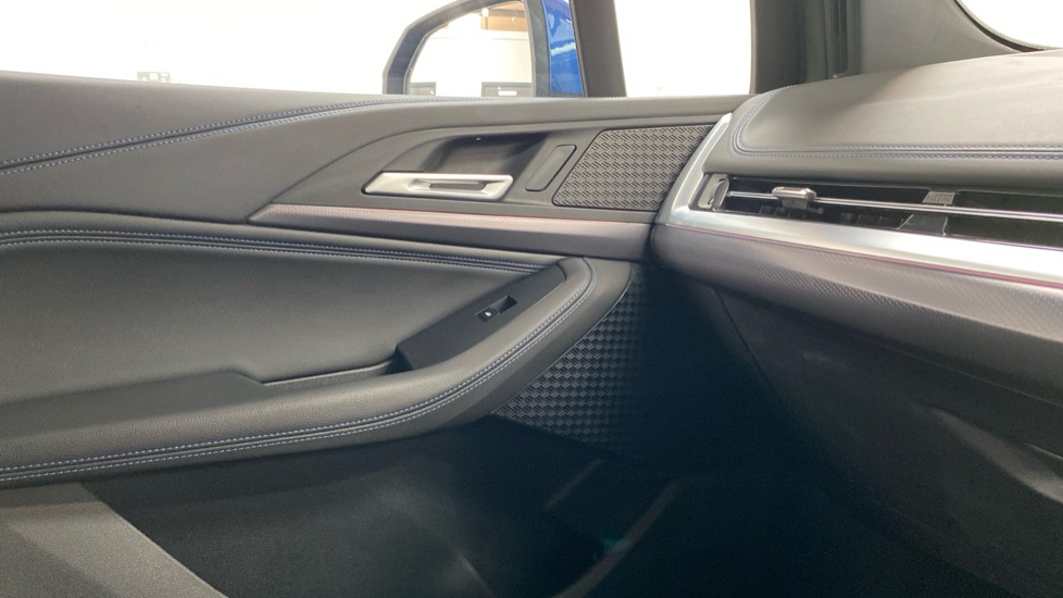 BMW 2 Series 220i MHT M Sport 5dr DCT Petrol Hatchback - Image 41