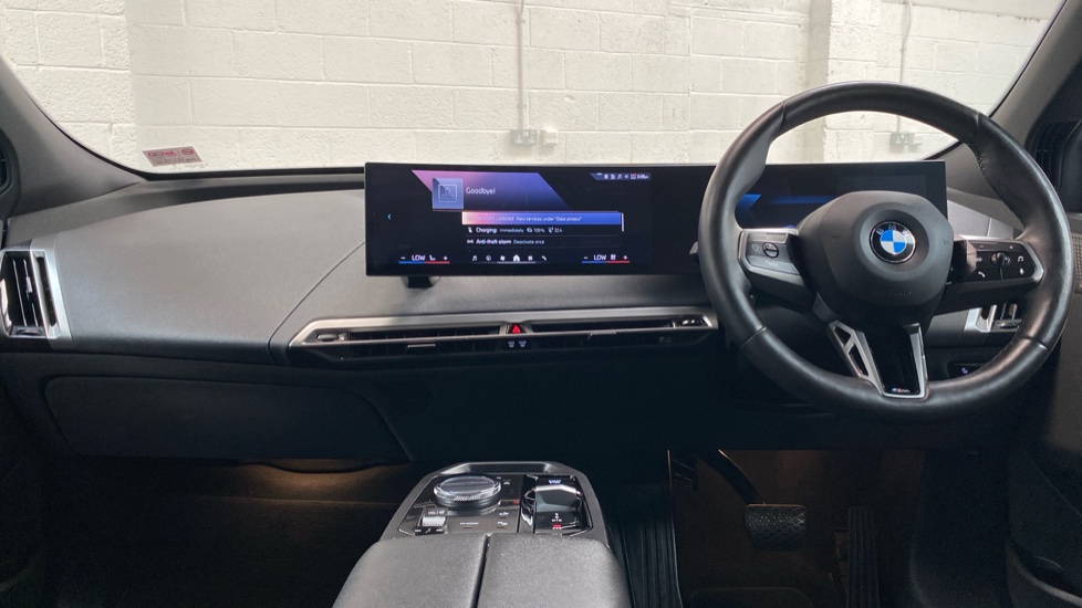 BMW iX 385kW xDrive50 M Sport 111.5kWh 5dr Auto [Tech +] Electric Estate - Image 4