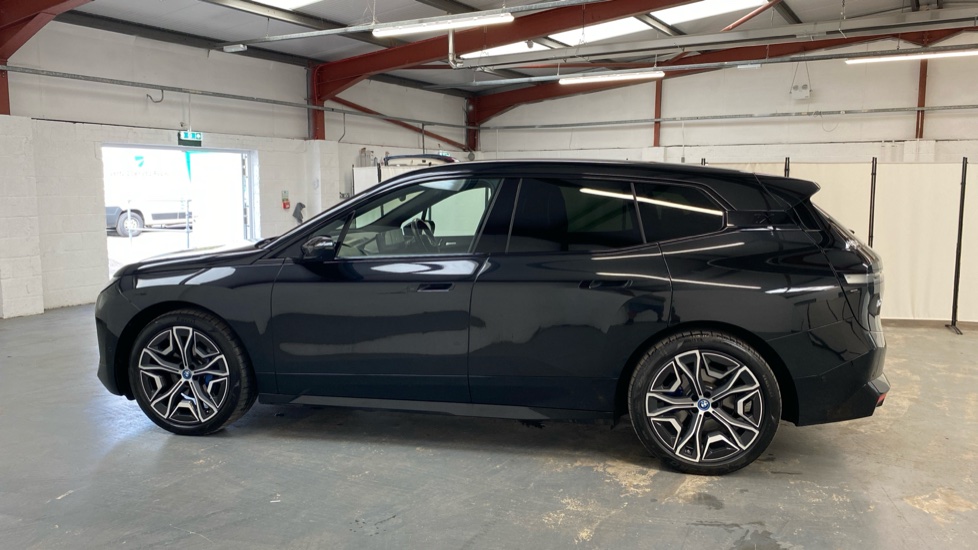 BMW iX 385kW xDrive50 M Sport 111.5kWh 5dr Auto [Tech +] Electric Estate - Image 33