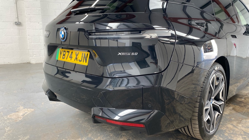 BMW iX 385kW xDrive50 M Sport 111.5kWh 5dr Auto [Tech +] Electric Estate - Image 38