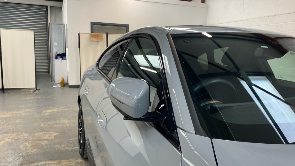 BMW i4 250kW eDrive40 M Sport 83.9kWh 5dr Auto Electric Hatchback - Image 27