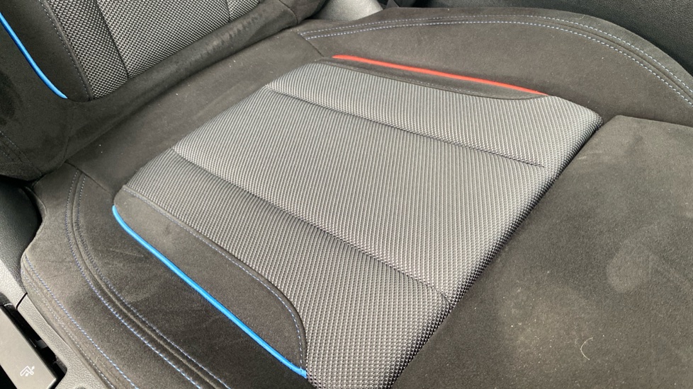 BMW 4 Series 420i M Sport 2dr Step Auto [Tech/Pro Pack] Petrol Coupe - Image 50