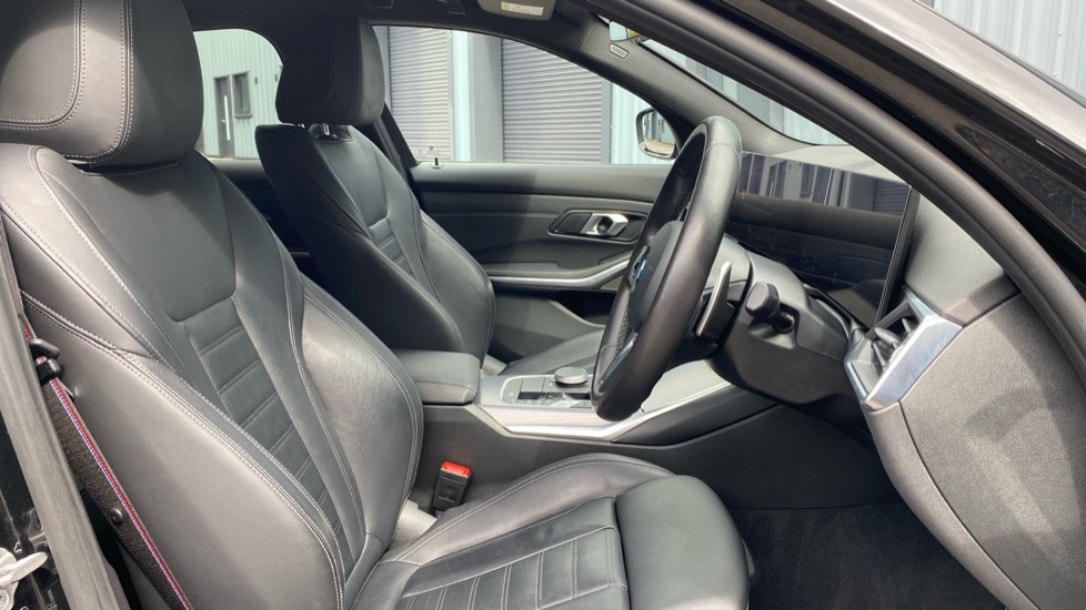 BMW 3 Series 320i M Sport 4dr Step Auto Petrol Saloon - Image 11