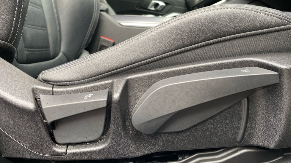 BMW 3 Series 320i M Sport 4dr Step Auto Petrol Saloon - Image 45