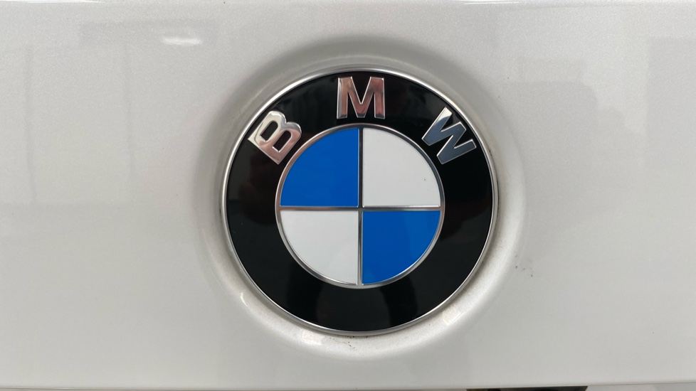 BMW X1 xDrive 23i MHT xLine Premier 5dr Step Auto Petrol Estate - Image 73