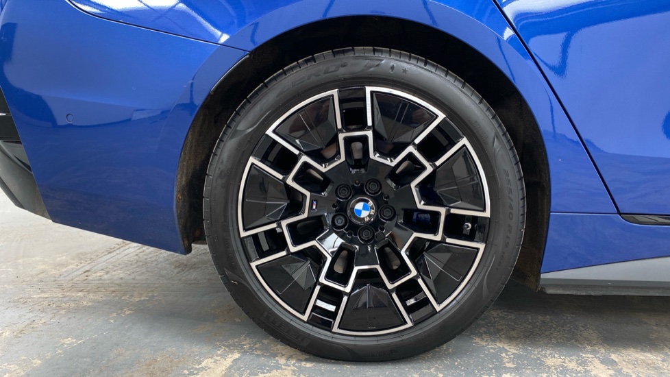 BMW i4 250kW eDrive40 M Sport 83.9kWh 5dr Auto [Tech] Electric Hatchback - Image 33