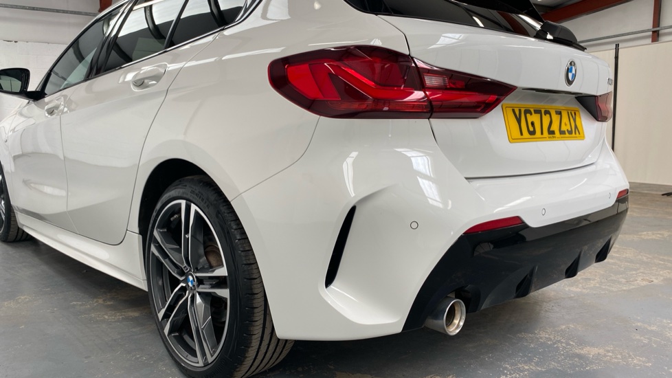 BMW 1 Series 118i [136] M Sport 5dr [Live Cockpit Professional] Petrol Hatchback - Image 32
