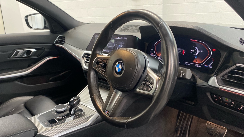 BMW 3 Series 330i M Sport 5dr Step Auto Petrol Estate - Image 6