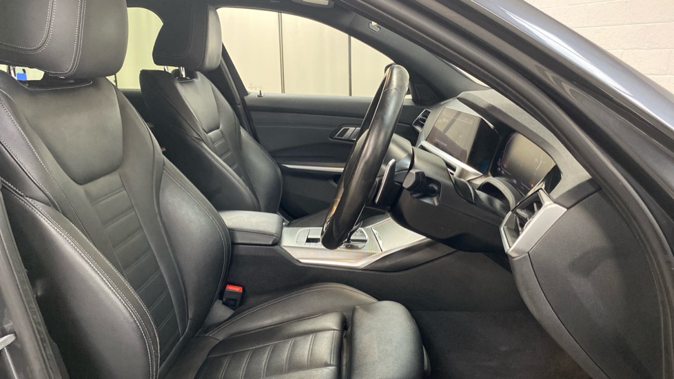 BMW 3 Series 330i M Sport 5dr Step Auto Petrol Estate - Image 11