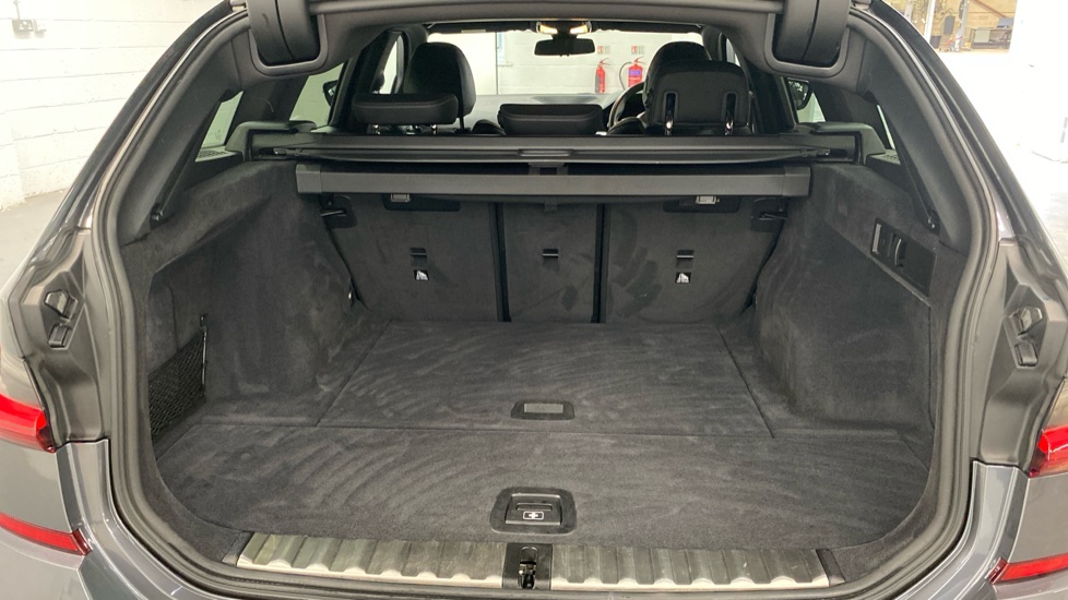 BMW 3 Series 330i M Sport 5dr Step Auto Petrol Estate - Image 13