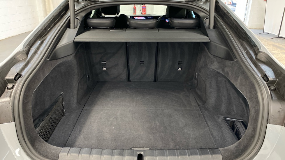 BMW i4 250kW eDrive40 M Sport 83.9kWh 5dr Auto [Pro Pack] Electric Hatchback - Image 13