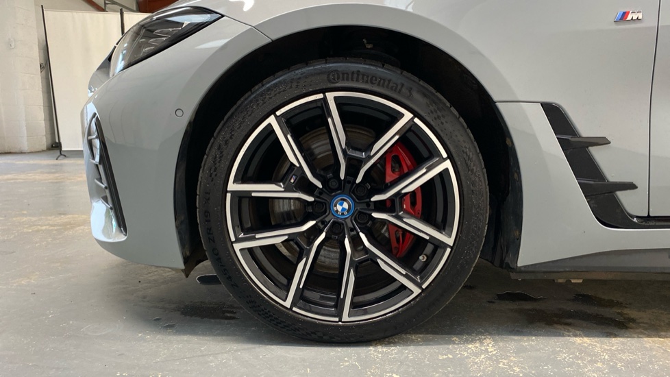 BMW i4 250kW eDrive40 M Sport 83.9kWh 5dr Auto [Pro Pack] Electric Hatchback - Image 27