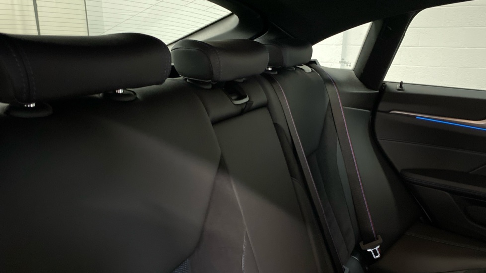 BMW i4 250kW eDrive40 M Sport 83.9kWh 5dr Auto [Pro Pack] Electric Hatchback - Image 36