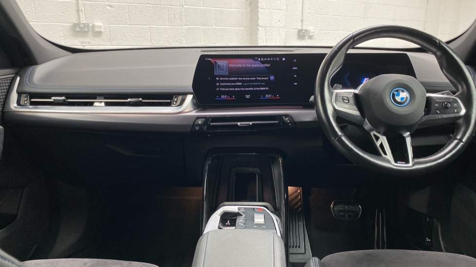 BMW iX1 230kW xDrive30 M Sport 65kWh 5dr Auto Electric Estate - Image 4