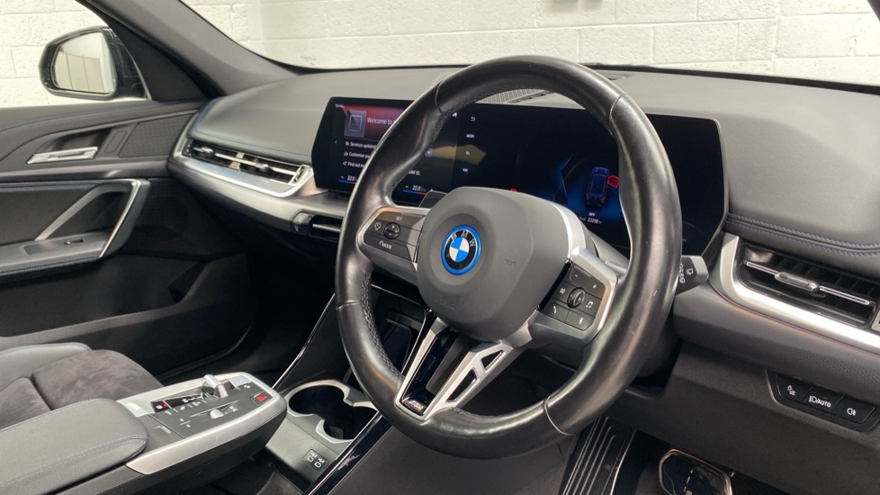 BMW iX1 230kW xDrive30 M Sport 65kWh 5dr Auto Electric Estate - Image 6
