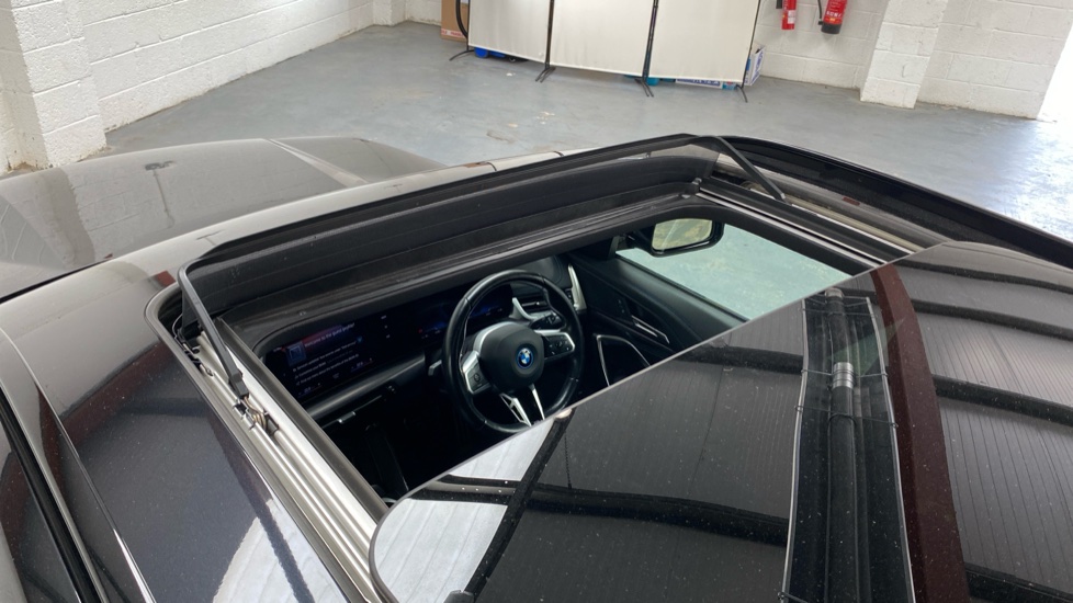 BMW iX1 230kW xDrive30 M Sport 65kWh 5dr Auto Electric Estate - Image 26