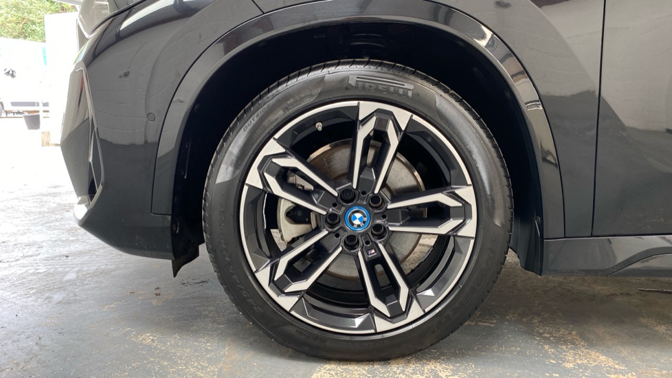BMW iX1 230kW xDrive30 M Sport 65kWh 5dr Auto Electric Estate - Image 34