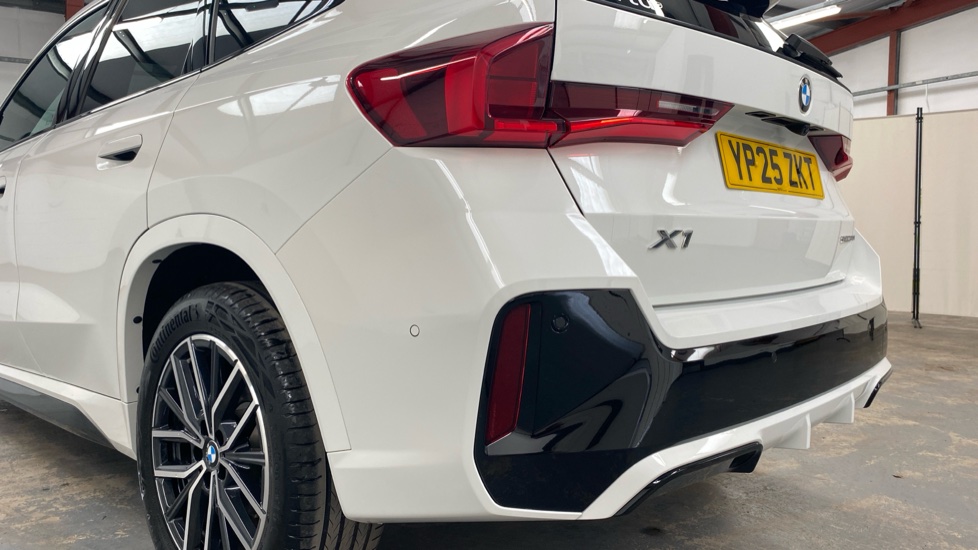 BMW X1 sDrive 20i MHT M Sport 5dr Step Auto Petrol Estate - Image 33
