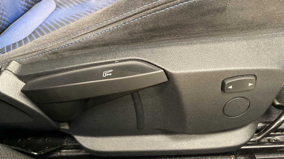 BMW 1 Series M135i xDrive 5dr Step Auto Petrol Hatchback - Image 37