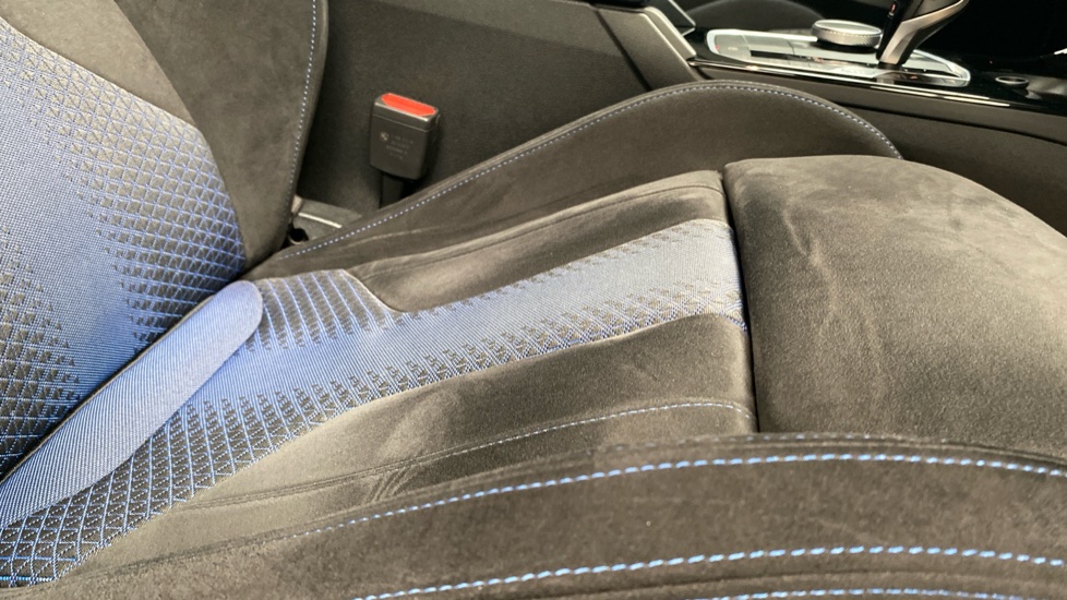 BMW 1 Series M135i xDrive 5dr Step Auto Petrol Hatchback - Image 38