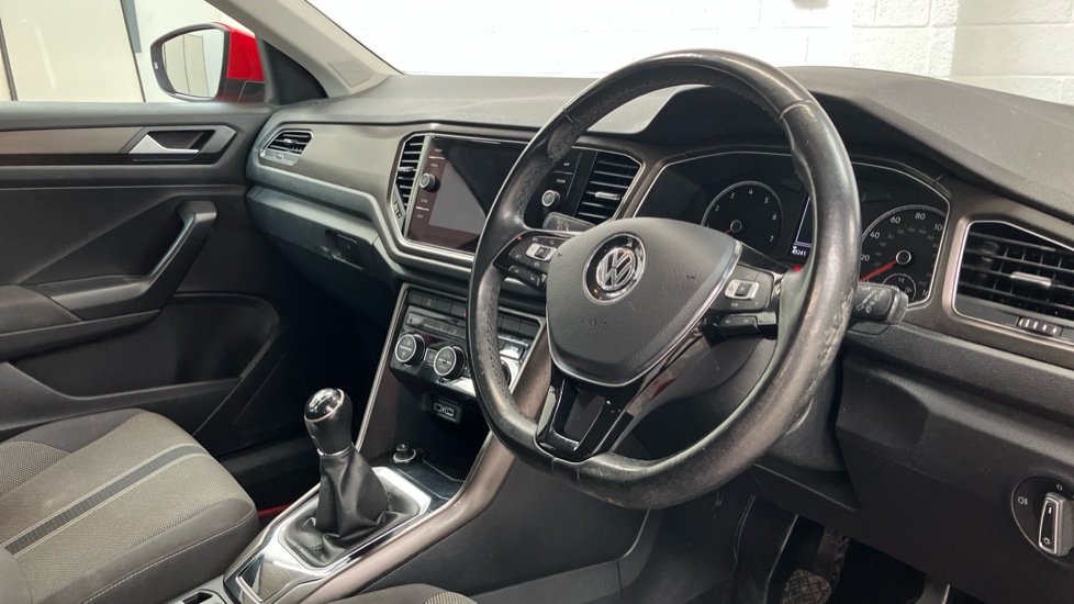 Volkswagen T-Roc 1.0 TSI SE 5dr Petrol Hatchback - Image 6