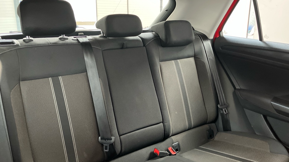 Volkswagen T-Roc 1.0 TSI SE 5dr Petrol Hatchback - Image 12