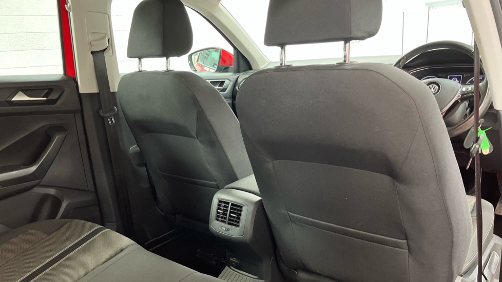 Volkswagen T-Roc 1.0 TSI SE 5dr Petrol Hatchback - Image 41