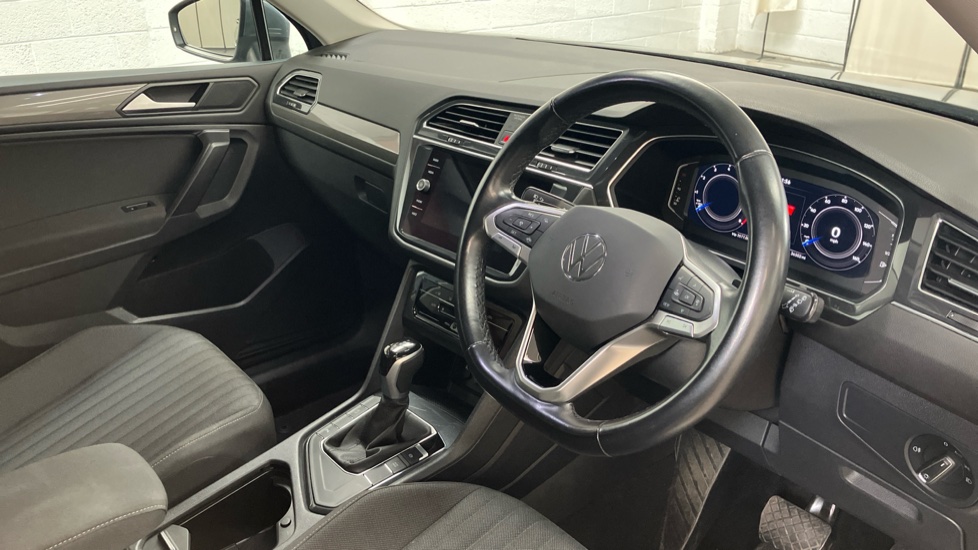 Volkswagen Tiguan Allspace 1.5 TSI Life 5dr DSG Petrol Estate - Image 6