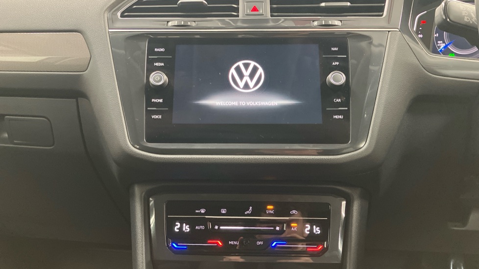 Volkswagen Tiguan Allspace 1.5 TSI Life 5dr DSG Petrol Estate - Image 8