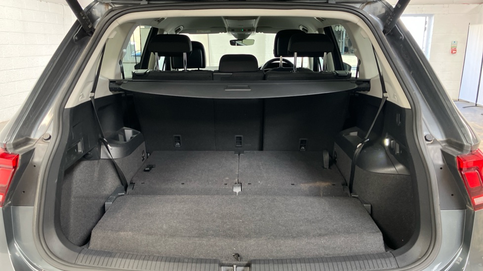 Volkswagen Tiguan Allspace 1.5 TSI Life 5dr DSG Petrol Estate - Image 24