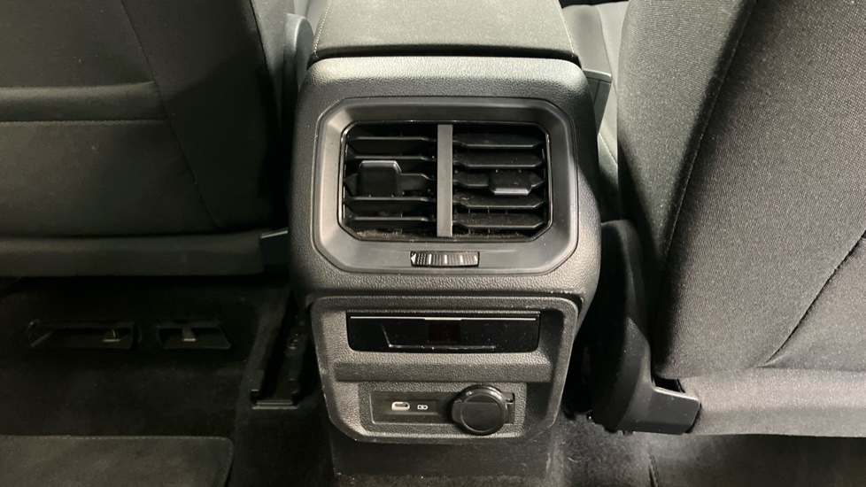 Volkswagen Tiguan Allspace 1.5 TSI Life 5dr DSG Petrol Estate - Image 30
