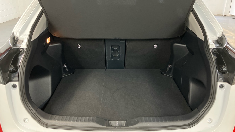 Toyota Yaris Cross 1.5 Hybrid Excel 5dr CVT Hybrid Estate - Image 13