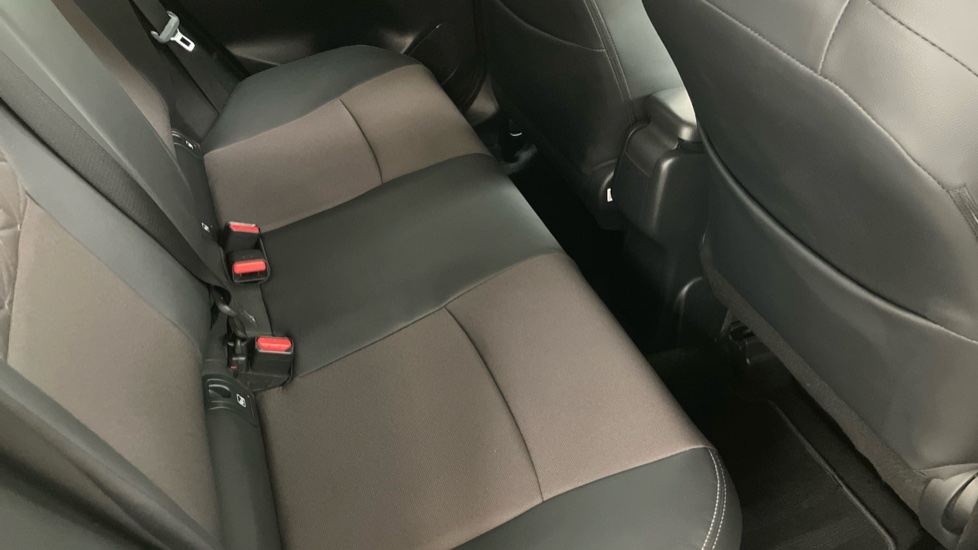 Toyota Yaris Cross 1.5 Hybrid Excel 5dr CVT Hybrid Estate - Image 33