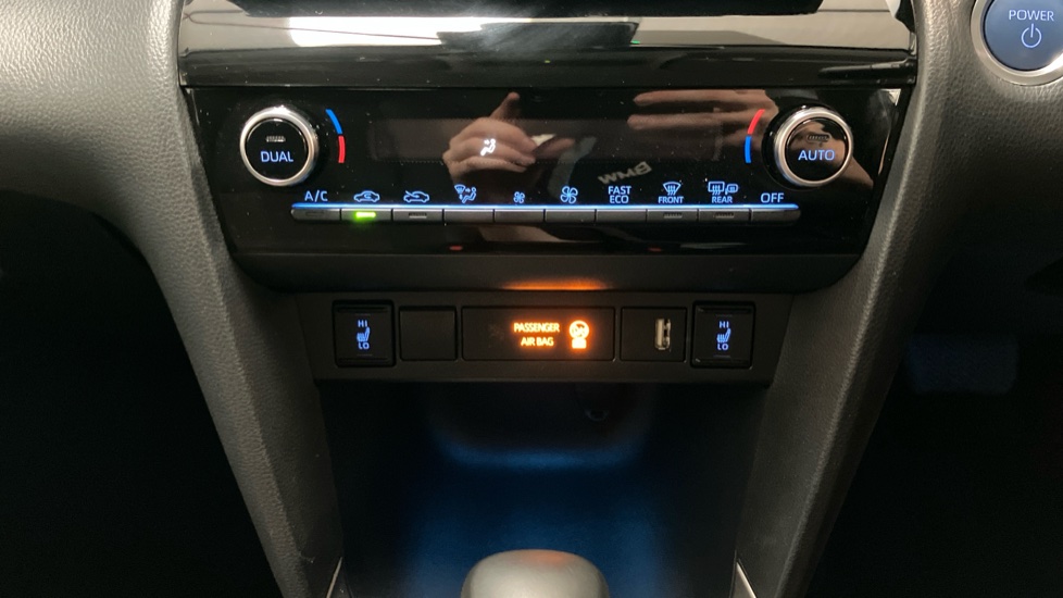 Toyota Yaris Cross 1.5 Hybrid Excel 5dr CVT Hybrid Estate - Image 43