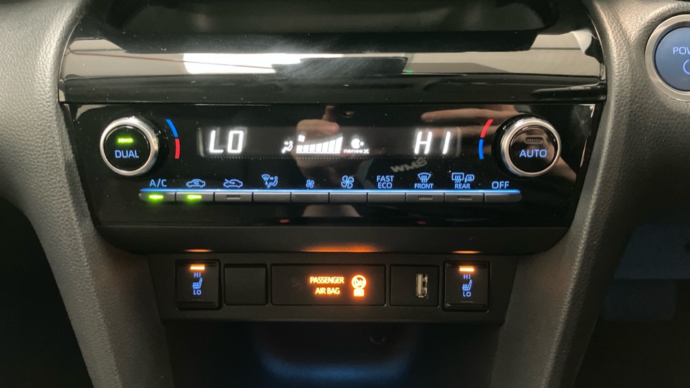 Toyota Yaris Cross 1.5 Hybrid Excel 5dr CVT Hybrid Estate - Image 44