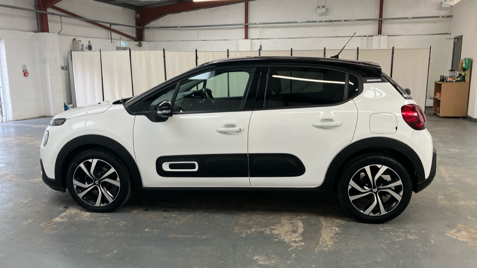 Citroen C3 1.2 PureTech 110 Max 5dr EAT6 Petrol Hatchback - Image 29