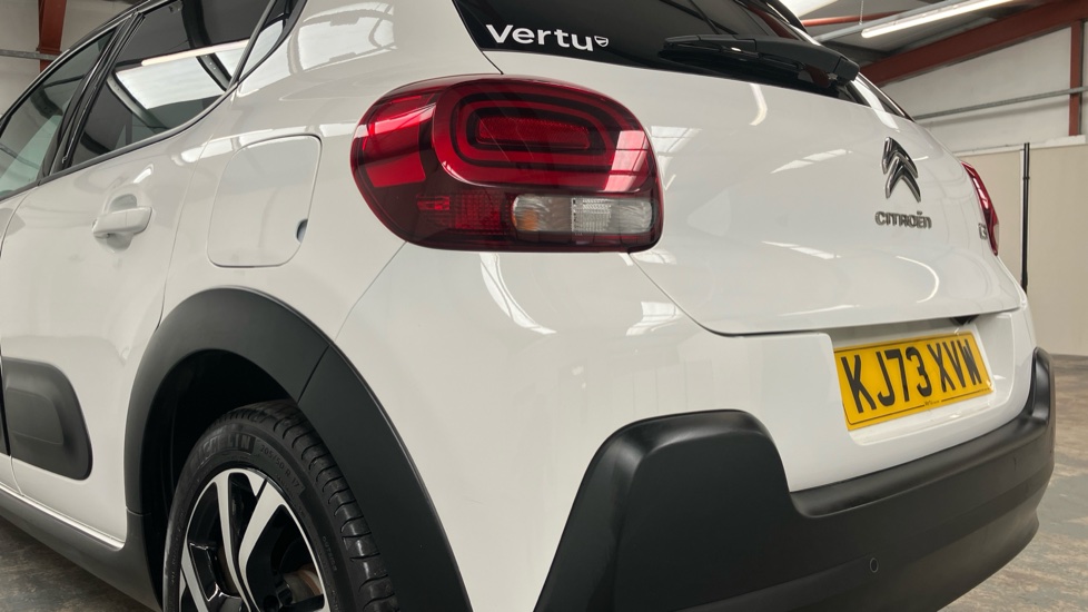 Citroen C3 1.2 PureTech 110 Max 5dr EAT6 Petrol Hatchback - Image 33
