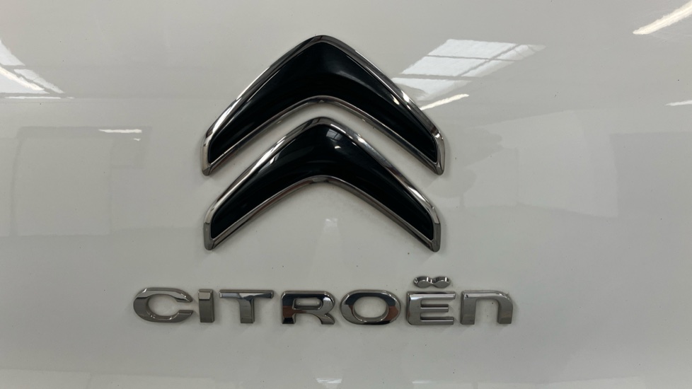 Citroen C3 1.2 PureTech 110 Max 5dr EAT6 Petrol Hatchback - Image 60
