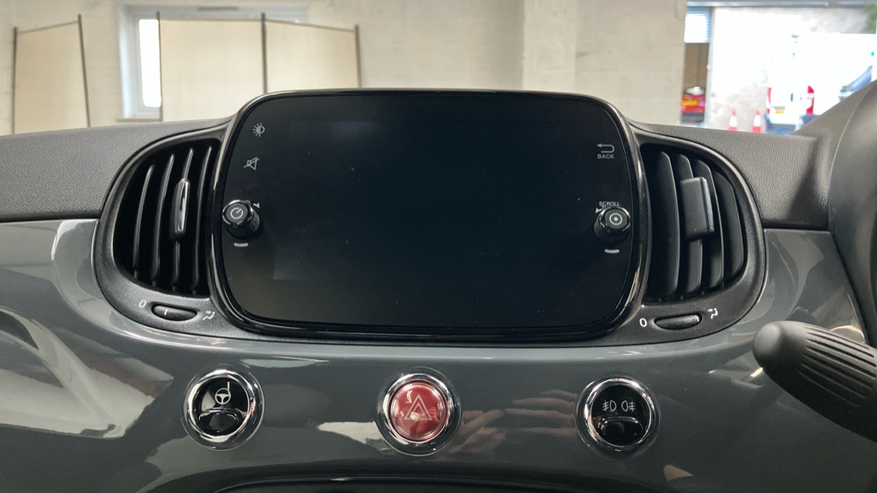 Fiat 500 1.0 Mild Hybrid Dolcevita [Part Leather] 3dr Petrol Hatchback - Image 8