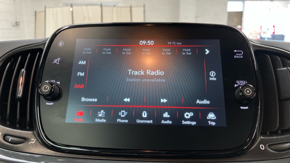 Fiat 500 1.0 Mild Hybrid Dolcevita [Part Leather] 3dr Petrol Hatchback - Image 38