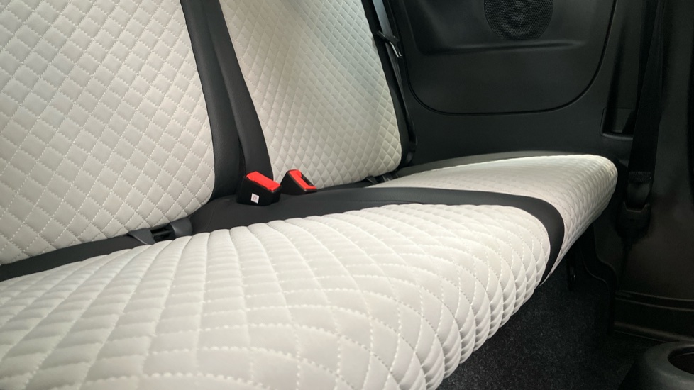 Fiat 500 1.0 Mild Hybrid Dolcevita [Part Leather] 3dr Petrol Hatchback - Image 44