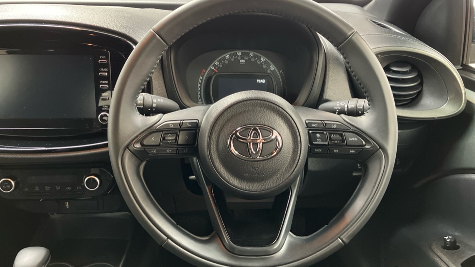 Toyota Aygo X 1.0 VVT-i Edge 5dr Auto Petrol Hatchback - Image 5