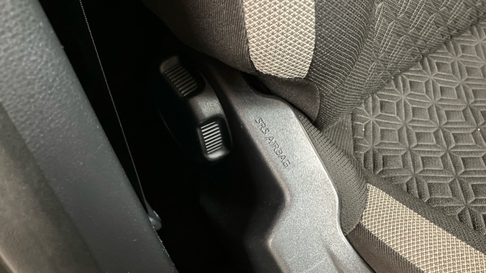 Toyota Aygo X 1.0 VVT-i Edge 5dr Auto Petrol Hatchback - Image 48
