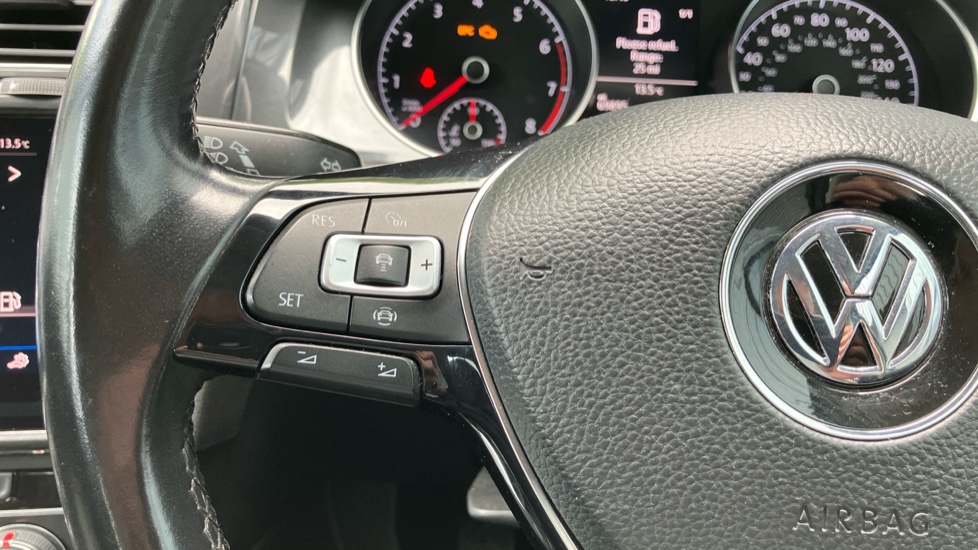 Volkswagen Golf 1.0 TSI 110 SE 5dr Petrol Hatchback - Image 17