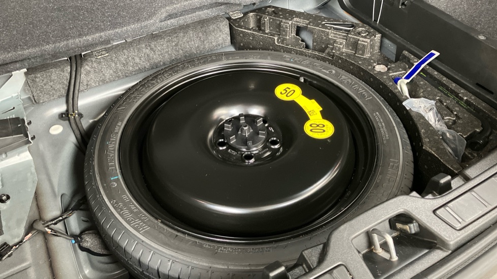 Volvo XC40 2.0 B3P Plus Dark 5dr Auto Petrol Estate - Image 39