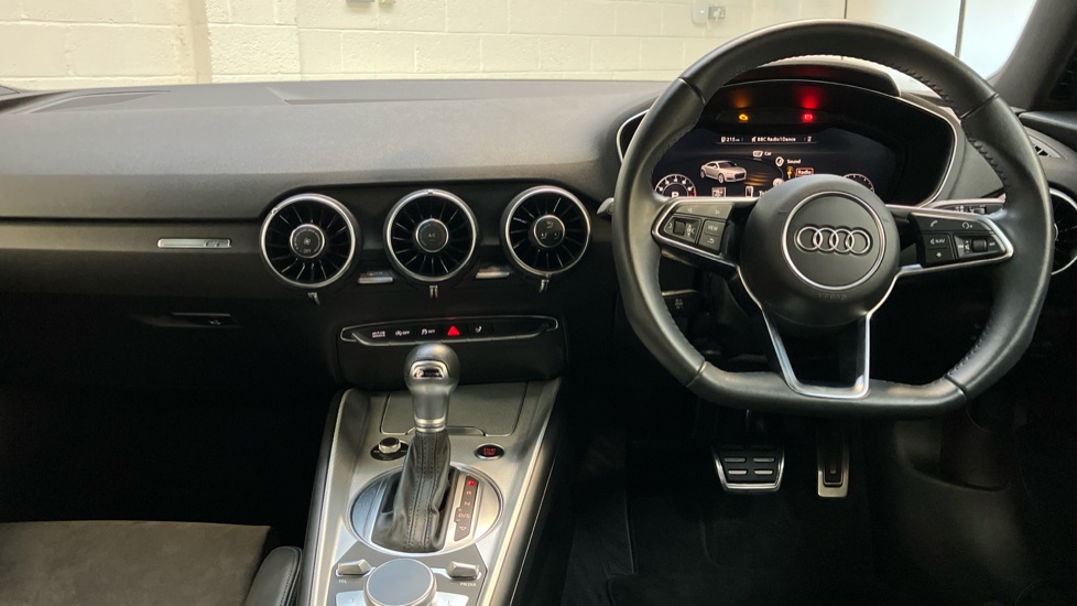Audi TT 40 TFSI Sport 2dr S Tronic Petrol Coupe - Image 4