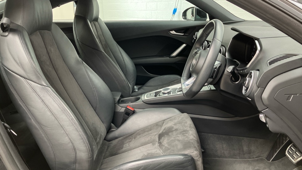 Audi TT 40 TFSI Sport 2dr S Tronic Petrol Coupe - Image 11