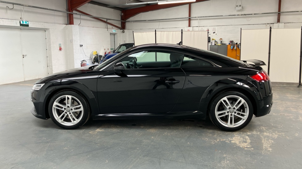 Audi TT 40 TFSI Sport 2dr S Tronic Petrol Coupe - Image 30