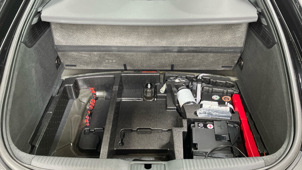 Audi TT 40 TFSI Sport 2dr S Tronic Petrol Coupe - Image 40