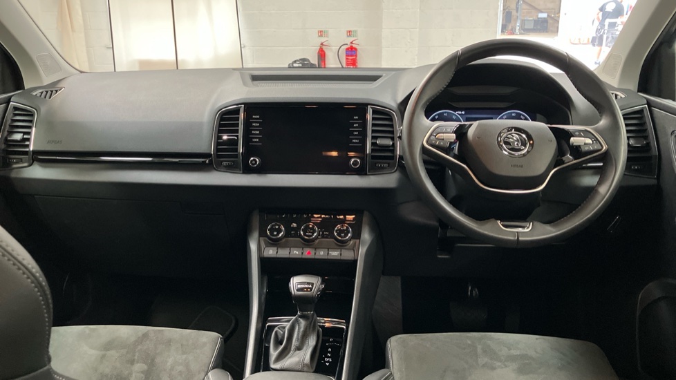 Skoda Karoq 1.5 TSI SE L 5dr DSG Petrol Estate - Image 4